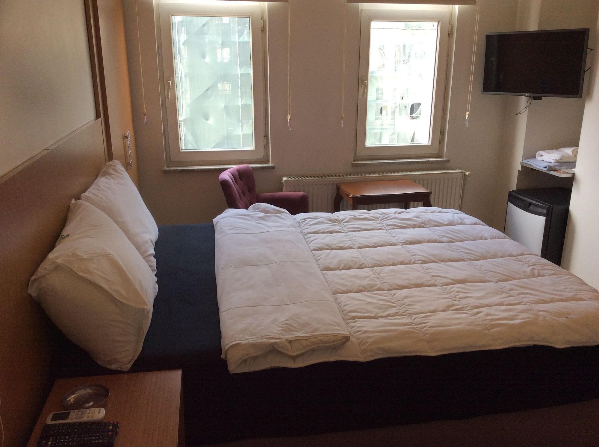 Hotel Yonca Истанбул Екстериор снимка